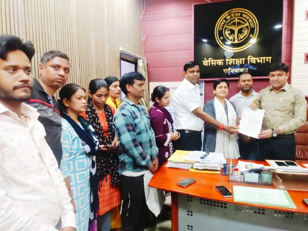 गाजियाबाद पेरेंट्स एसोसिएशन ने आरटीई के बच्चों को शिक्षा का अधिकार दिलाने के लिए BSA को ज्ञापन सौंपा । गाजियाबाद पेरेंट्स एसोसिएशन ने आरटीई के बच्चों को शिक्षा का अधिकार दिलाने के लिए BSA को ज्ञापन सौंपा ।