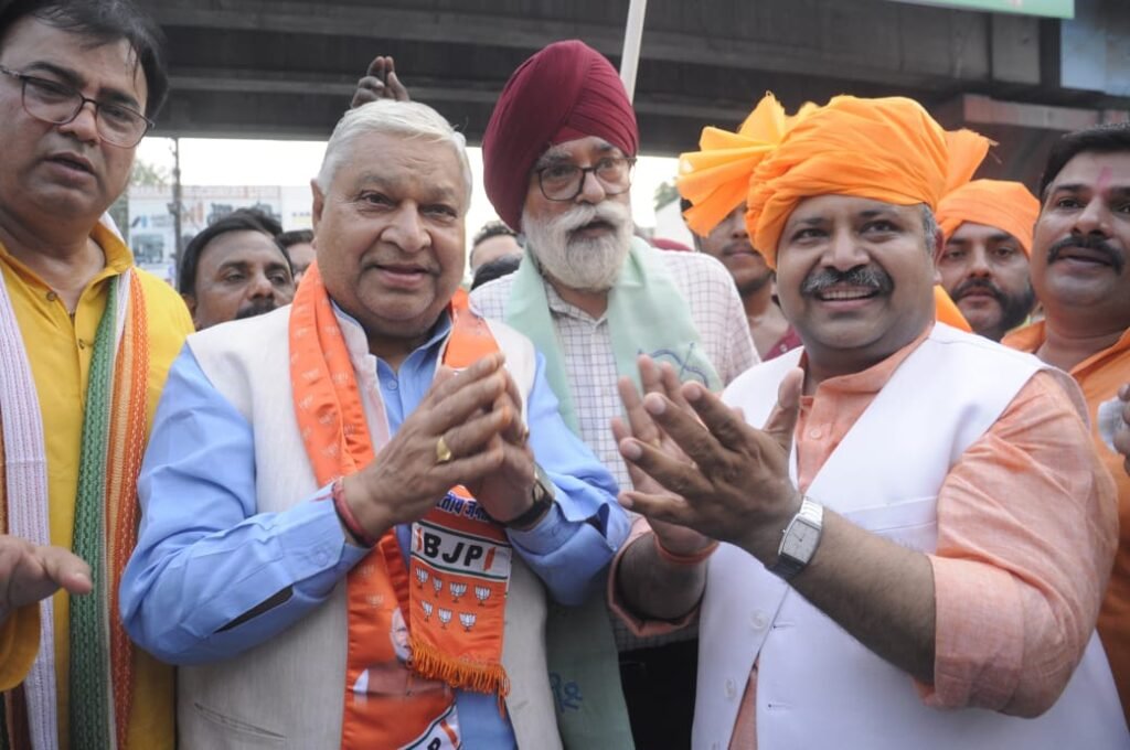 गाजियाबाद भाजपा महानगर अध्यक्ष मयंक गोयल जी के नेतृत्व में तिरंगा शौर्य यात्रा यात्रा निकाल कर, देश शहीदों ओर वीर का मनोबल बढ़ाया । गाजियाबाद भाजपा महानगर अध्यक्ष मयंक गोयल जी के नेतृत्व में तिरंगा शौर्य यात्रा यात्रा निकाल कर, देश शहीदों ओर वीर का मनोबल बढ़ाया ।