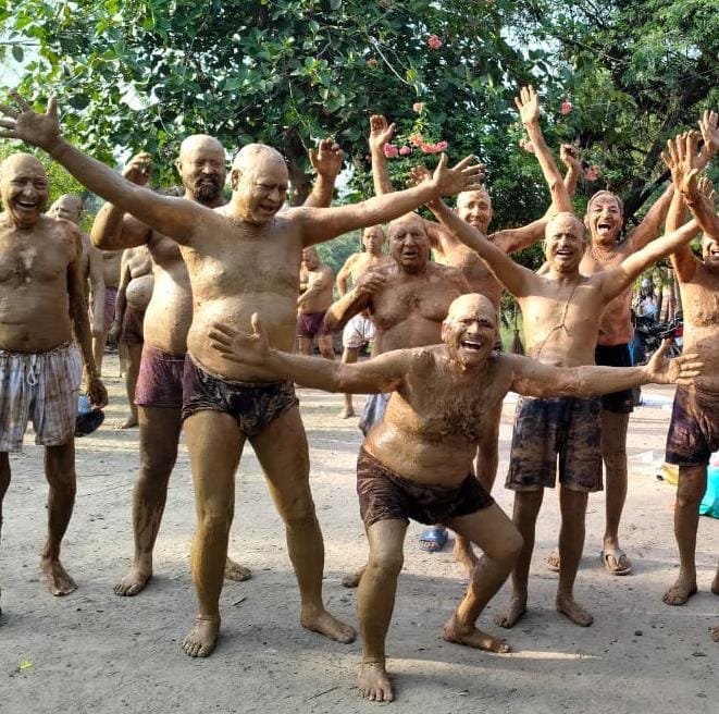 योग साधना एवं मड़बाथ के माध्यम से, स्वस्थ जीवन की ओर एक कदम। योग साधना एवं मड़बाथ के माध्यम से, स्वस्थ जीवन की ओर एक कदम।