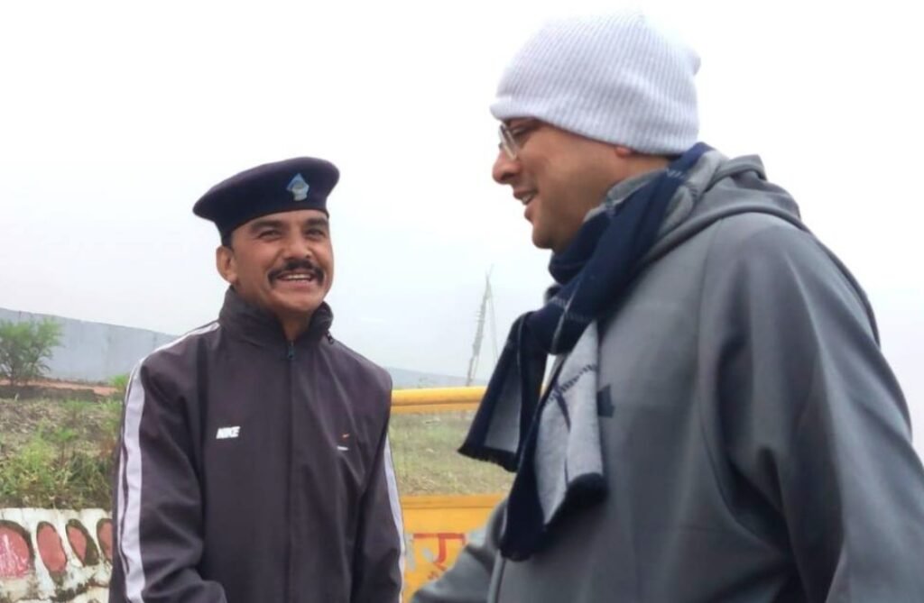 सीएम धामी ने भराड़ीसैंण में सुरक्षाकर्मियों से की मुलाकात सीएम धामी ने भराड़ीसैंण में सुरक्षाकर्मियों से की मुलाकात