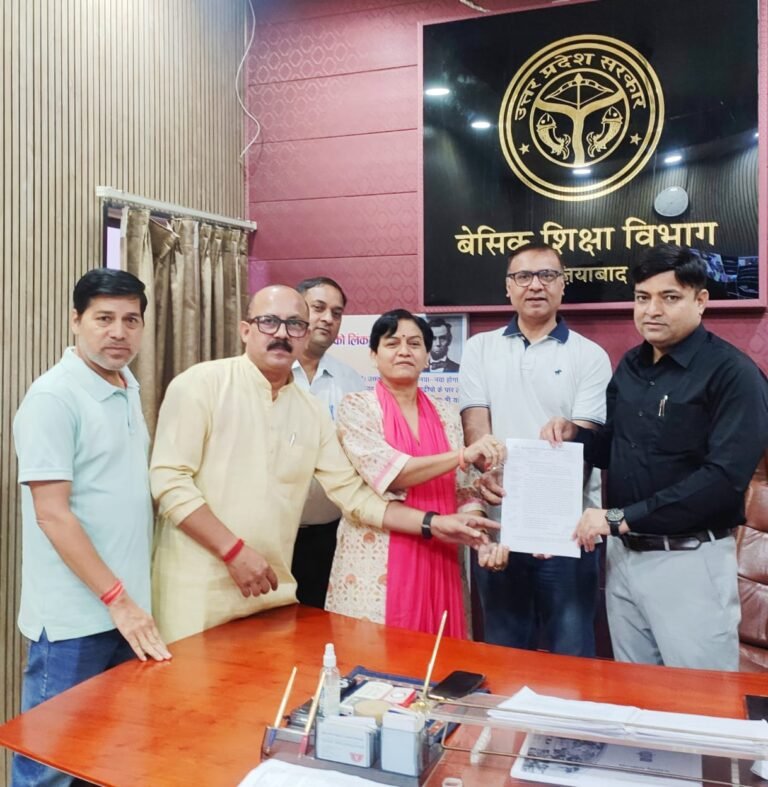 इंडियन पैरेंट्स एसोसिएशन ने प्राथमिक विद्यालय के जीर्णोद्वार के लिए BSA को ज्ञापन सौंपा ।