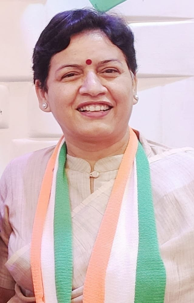 उत्तर प्रदेश के निजी स्कूलों के पास करोड़ों रुपए का सरप्लस फंड की सरकार करें जांच ।