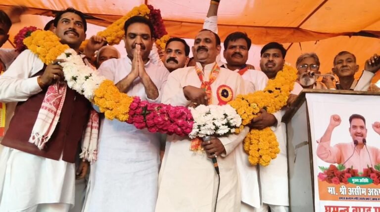 गाजियाबाद नंदग्राम में अखिल भारतीय घुमंतू  समाज के राष्ट्रीय अध्यक्ष श्री इंद्रपाल सिंह की अध्यक्षता में आभार सम्मेलन आयोजित किया गया ।