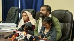 माइक्रोफाइनेंस कंपनी ईसाफ पर गंभीर आरोप, अपने ही मैनेजर से 7 लाख की वसूली कर फंसाने का दावा