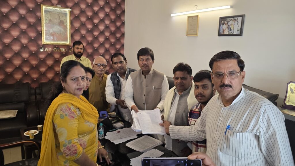 गाजियाबाद नंदग्राम मंडल ओर ब्रिज विहार मंडल में BJP कार्यकर्ता SIR कार्य में जुटे ।। गाजियाबाद नंदग्राम मंडल ओर ब्रिज विहार मंडल में BJP कार्यकर्ता SIR कार्य में जुटे ।।