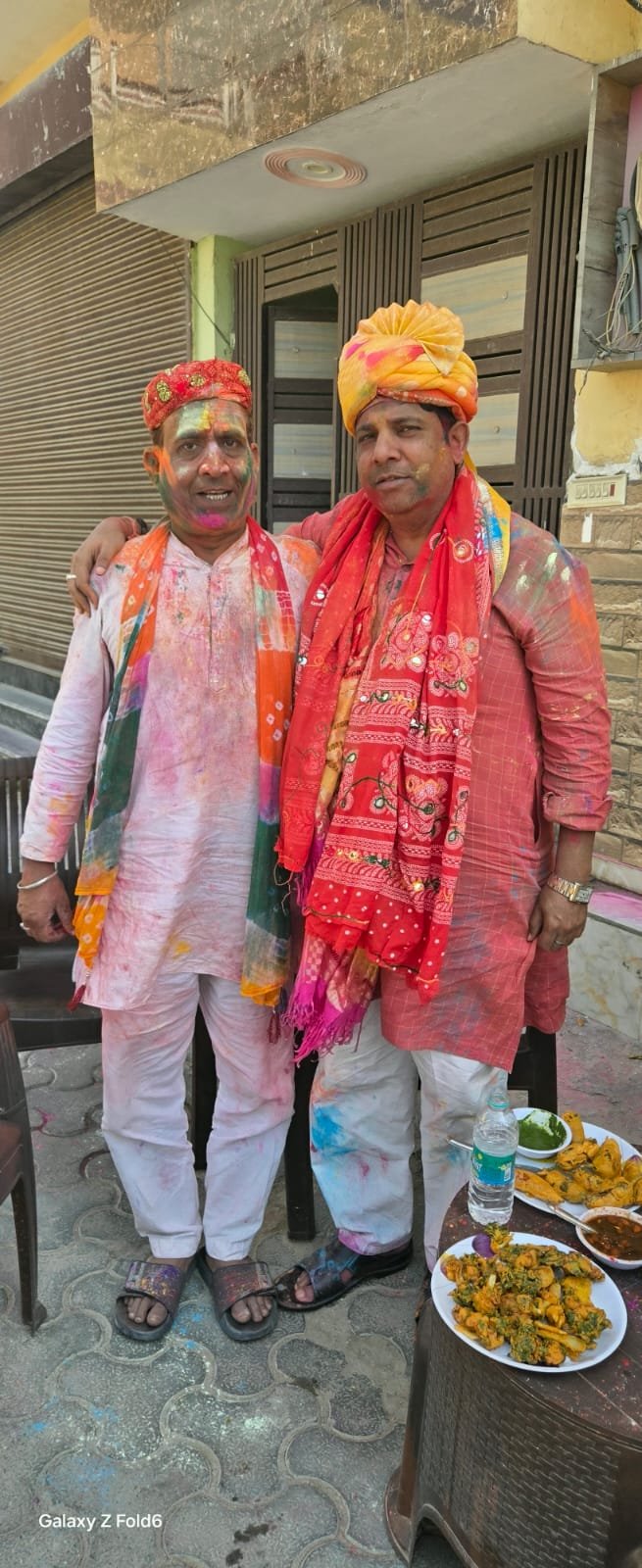 होली पर्व के दिन अचानक शहर विधायक संजीव शर्मा पहुंचे वार्ड 11 ।