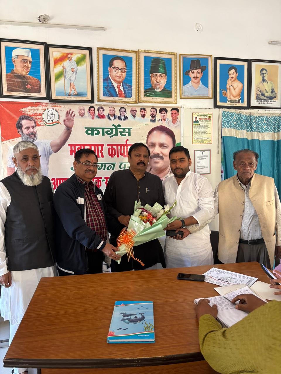 गाजियाबाद महानगर कांग्रेस कमेटी ने कुंदन मिश्रा को किया सम्मानित । गाजियाबाद महानगर कांग्रेस कमेटी ने कुंदन मिश्रा को किया सम्मानित ।