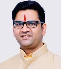 “नाम जोड़कर बदनाम करने की साजिश?” सेक्स रैकेट केस में निर्दोष कसाना को लेकर बड़ा विवाद