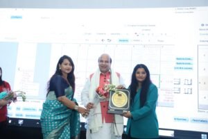 Hi fi ग्लोबल द्वारा पत्रकार ओर विदेशी प्रतिभाओं को किया सम्मानित ।