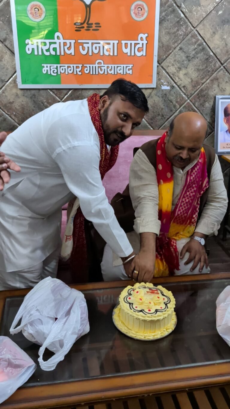 भाजपा महानगर कार्यालय में, SC मोर्चा मंत्री कुलदीप गहलोत जी के जन्मदिन को महानगर अध्यक्ष श्री मयंक गोयल जी के नेतृत्व में हर्षौल्लास से मनाया गया ।