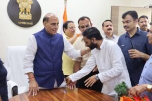 भारतीय किसान कामगार मजदूर सभा (भाजपा समर्पित) ने रक्षा मंत्री राजनाथ सिंह को जन्मदिवस पर दी शुभकामनाएं, लिया आशीर्वाद ।
