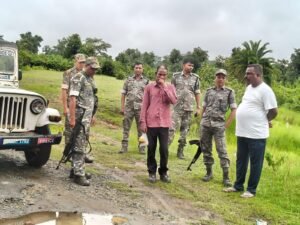 सीनी पुलिस का नशे के खिलाफ अभियान तेज, ओपी प्रभारी विनय कुमार ने विभिन्न गांवों में चलाया छापेमारी अभियान ।