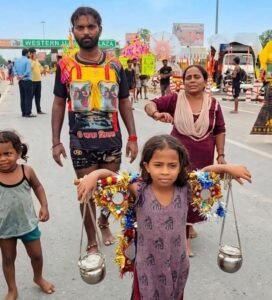 7 साल की शिवन्या ने हरिद्वार से उठाई कांवड़, भोली बोली शिव देते है शक्ति