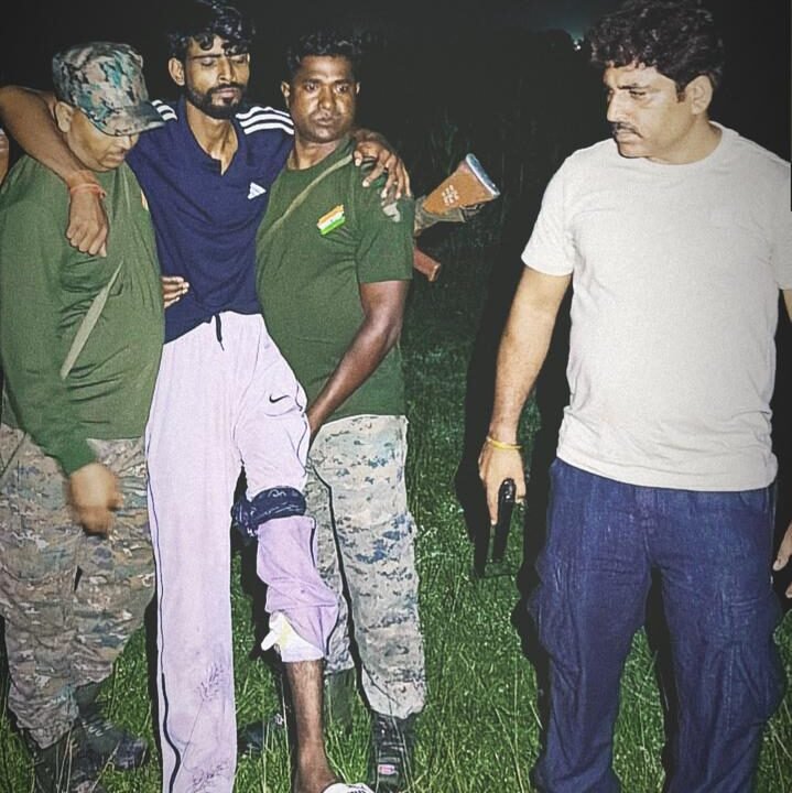 हजारीबाग में प्रिंस खान गिरोह के खिलाफ पुलिस की बड़ी कार्रवाई, मुठभेड़ में आरोपी के पैर में लगी गोली ।