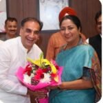 पूर्वी दिल्ली के शाहदरा जोन करीब साढ़े तीन बजे नगर निगम के शाहदरा जोन कार्यालय में अचानक हंगामा शुरू हो गया।