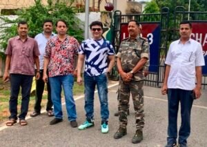 बॉलीवुड अभिनेता किस्सू राहुल पहुंचे खलारी-मैकलुस्कीगंज ।