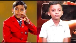 आदित्य कुमार यादव और कौटिल्य दोनों की उम्र समान है जाति अलग अलग है ।
