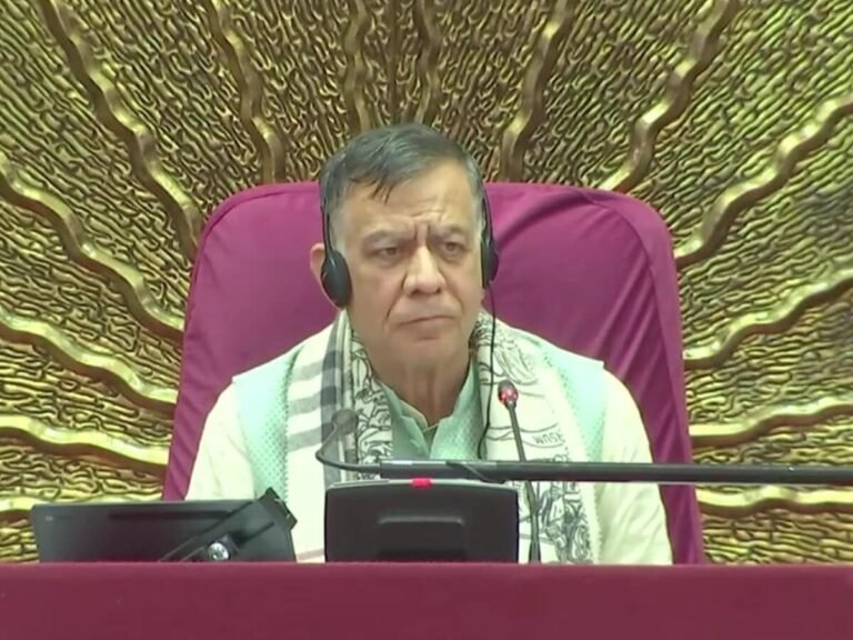 उत्तर प्रदेश विधानसभा अध्यक्ष सतीश महाना या विधानसभा के अधिकारियों, कर्मचारियों के बारे में भ्रामक, असत्य या आपत्तिजनक जानकारी पोस्ट करने पर एफआईआर हो सकती है.