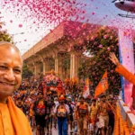 गाजियाबाद में शिव भक्तों पर पुष्पवर्षा के बाद सीएम का सम्बोधन ।