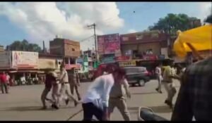 कल सागर मैं  दामोदर यादव के विरुद्ध ब्राह्मण समाज और करणी सेना सड़कों उतरी ।