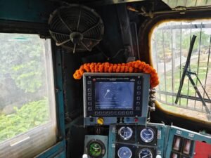 बस्ती होकर गुजरने वाली ट्रेनों को मिला ‘कवच’, अब टक्कर रोकने को खुद लगेगा ब्रेक !