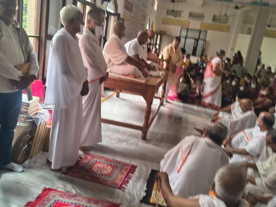 भाजपा पदाधिकारियों ने दिगंबर एवं श्वेतांबर जैन परंपरा के संतों से लिया मंगल आशीर्वाद ।