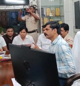 दलित युवक पर कथित जुल्म का वीडियो वायरल, FIR के बाद त्रिलोकपुरी में भूचाल भाजपा के पूर्व मंडल अध्यक्ष पर गंभीर आरोप!