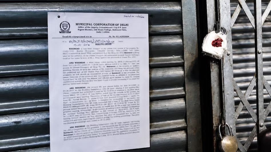 चांदनी चौक के कूचा महाजनी में MCD का बड़ा एक्शन, 54 दुकानें सील, सुबह-सुबह कार्रवाई से व्यापारियों में हड़कंप!