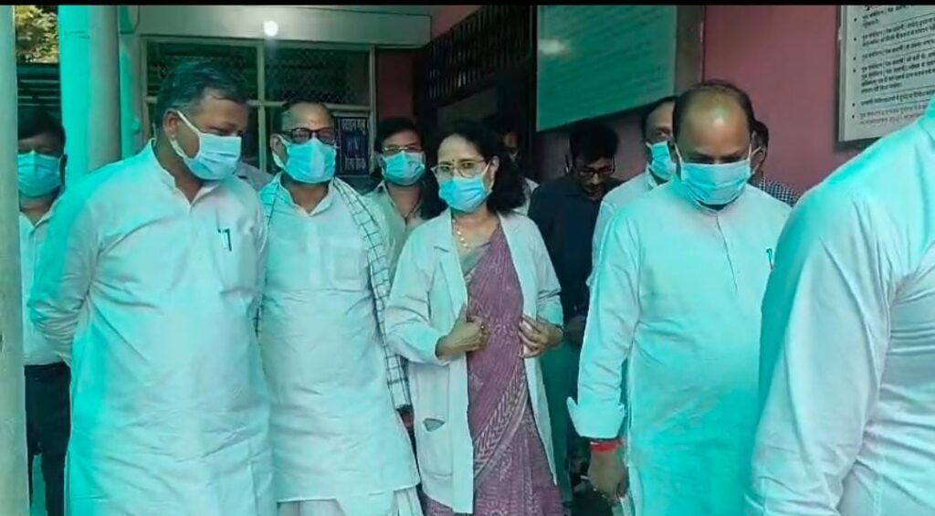 उत्तर प्रदेश विधानसभा समिति ने जिला मेडिकल अस्पताल का किया निरीक्षण ।