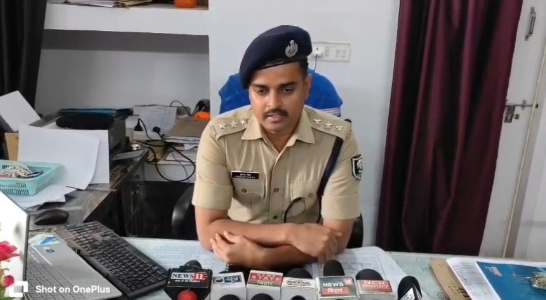 भगालपुर में मानव तस्करी की कोशिश नाकाम : स्टेशन पर फंसी गोड्डा की महिला के दो बच्चों को लेकर भागी थी रिंकी, पुलिस ने गोड्डा और मोजाहिदपुर से किया बरामद*