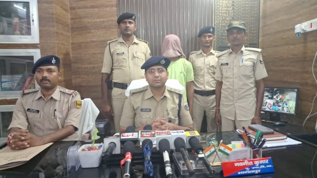 भागलपुर में नशे के सौदागरों पर बड़ी कार्रवाई: 648 लीटर (6480 बोतल) कोरेक्स सिरप के साथ एक तस्कर गिरफ्तार* भागलपुर में नशे के सौदागरों पर बड़ी कार्रवाई: 648 लीटर (6480 बोतल) कोरेक्स सिरप के साथ एक तस्कर गिरफ्तार*