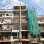 केशवपुरम MCD दफ्तर से महज 500–700 मीटर दूर खड़ी हो रहीं 6 मंजिला इमारतें!