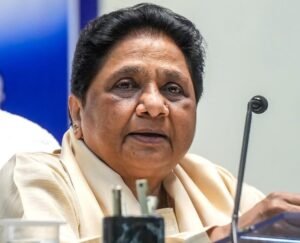 एक दिन वोटर कांशीराम को फंड देने के लिए घंटों लाइन में खड़े नज़र आएंगे – साहब कांशीराम*