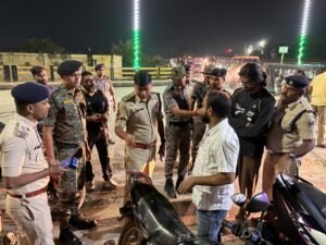 भागलपुर में आधी रात को सड़क पर उतरे IG-SSP, वाहन चेकिंग और पुलिस तैनाती का लिया जायजा*