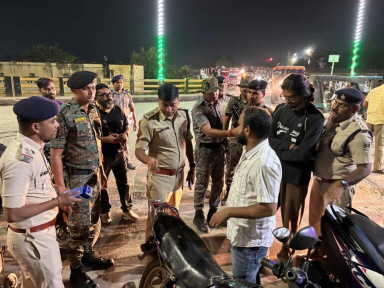 भागलपुर में आधी रात को सड़क पर उतरे IG-SSP, वाहन चेकिंग और पुलिस तैनाती का लिया जायजा*
