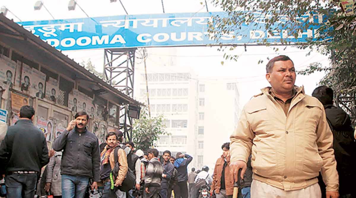 कड़कड़डूमा में दिनदहाड़े बरसीं गोलियां, अजमेर तक दौड़ी दिल्ली पुलिस । 350 से ज्यादा CCTV कैमरों ने खोली फरारी की पूरी कहानी, शूटर अद्दू हथियारों समेत गिरफ्तार ।