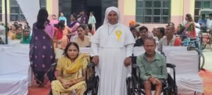 जीवन धारा वेलफेयर सेंटर गाजियाबाद में शताब्दी वर्ष को निराश्रित धर्म बहनों ने निराश्रित लोगों के साथ बड़े हर्षौल्लास के साथ मनाया ।