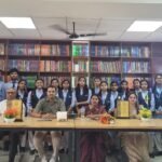 लिटिल फ्लावर स्कूल बस्ती में हर्षोल्लास के साथ मनाई गई गांधी जयंती ।