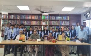 लिटिल फ्लावर स्कूल बस्ती में हर्षोल्लास के साथ मनाई गई गांधी जयंती ।