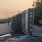 एनएच-33 पर झाबरी के पास कोलकाता से रांची जा रही शिवम यात्री बस पलटी, 20 से अधिक यात्री घायल ।