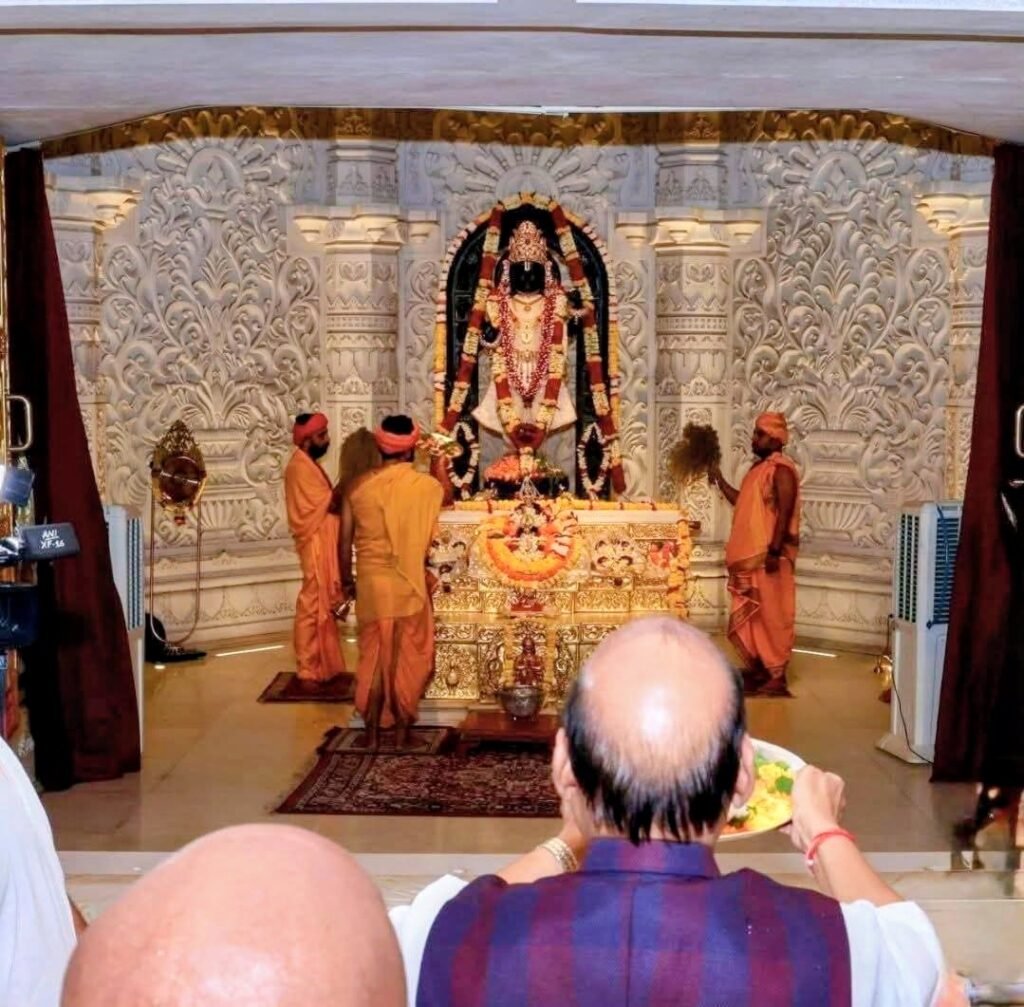11 अक्टूबर से हो रहे हैं शारदीय नवरात्र आरंभ, इस बार होंगे 10 दिवसीय नवरात्र । 11 अक्टूबर से हो रहे हैं शारदीय नवरात्र आरंभ, इस बार होंगे 10 दिवसीय नवरात्र ।