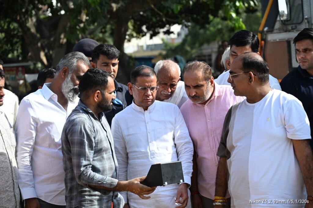 किसानों की उपज के एक-एक दाने की एमएसपी पर खरीद का लक्ष्य : खाद्य एवं नागरिक आपूर्ति राज्य मंत्री राजेश नागर । किसानों की उपज के एक-एक दाने की एमएसपी पर खरीद का लक्ष्य : खाद्य एवं नागरिक आपूर्ति राज्य मंत्री राजेश नागर ।