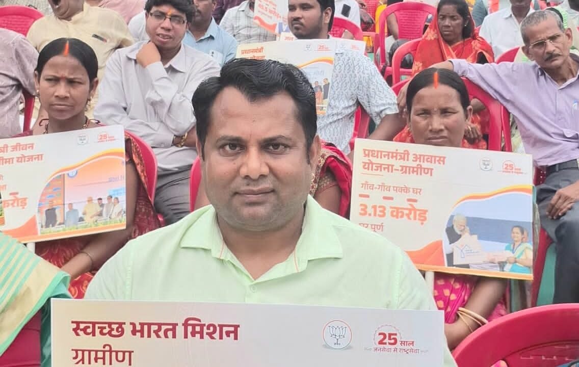 यूपी में SIR पर बड़ा विवाद, मुख्य निर्वाचन अधिकारी की सफाई भी सवालों के घेरे में ।