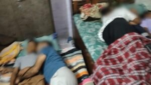 एक ही परिवार के 5 लोगों की संदिग्ध परिस्थितियों में मौत*  __माता-पिता और तीन बच्चों की मौत हुई है ।