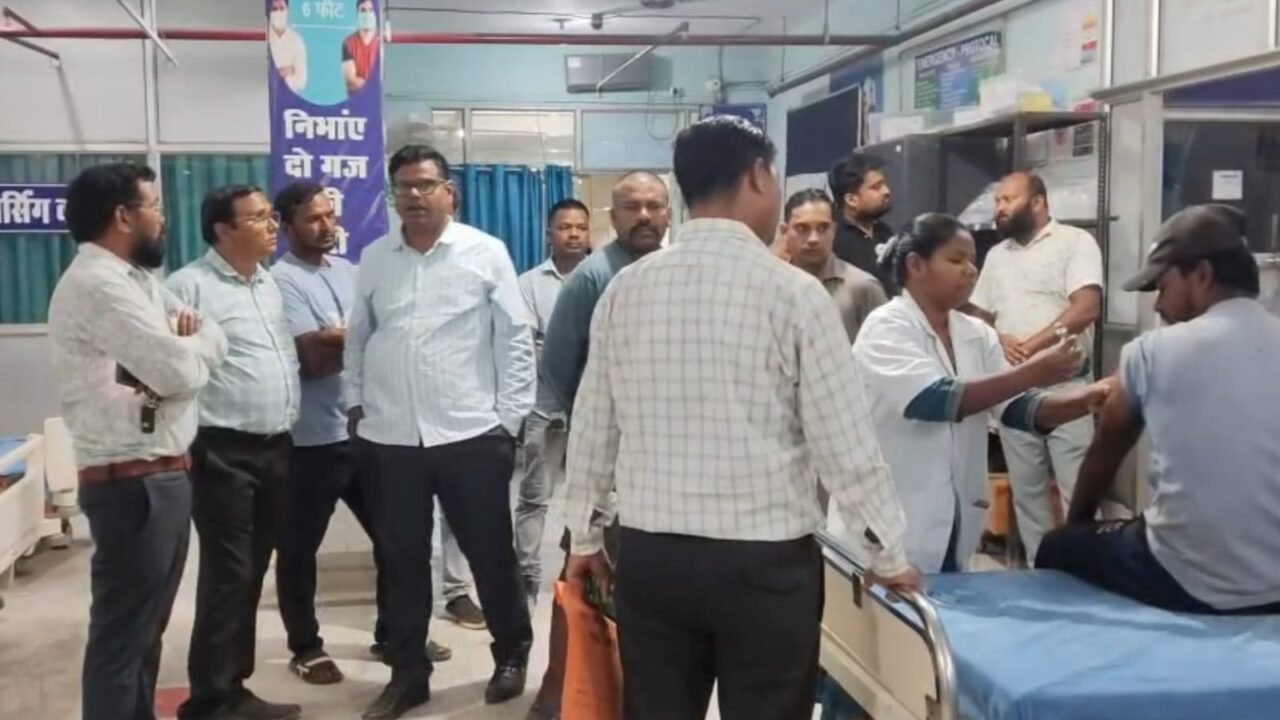 भारतमाला परियोजना के खरका ब्रिज निर्माण स्थल पर फायरिंग तीन नकाबपोस अपराधी ने दिया घटना को अंजाम ।
