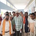 थाना प्रभारी के सामने युवक की पिटाई का आरोप, मुख्य आरोपी अब भी फरार; एसपी से मिले भाजपा नेता !